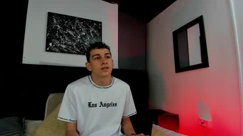 Snapshot of duolust chatting on 10.04.25 Thomas and Noah online show from 10.04.25