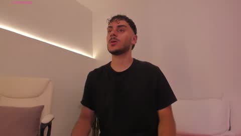 Snapshot of duonfire chatting on 12.20.25 duonfire online show from 12.20.25