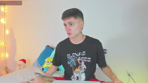 Snapshot of dustinlevine chatting on 01.03.25 Dustin Levy online show from 01.03.25