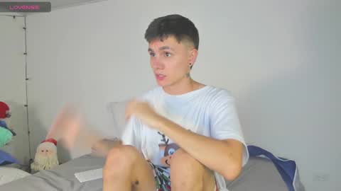 Snapshot of dustinlevine chatting on 01.04.25 Dustin Levy online show from 01.04.25