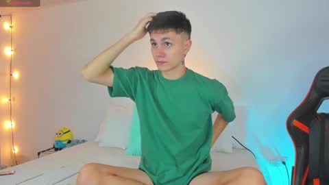 Snapshot of dustinlevine chatting on 01.20.25 Dustin Levy online show from 01.20.25