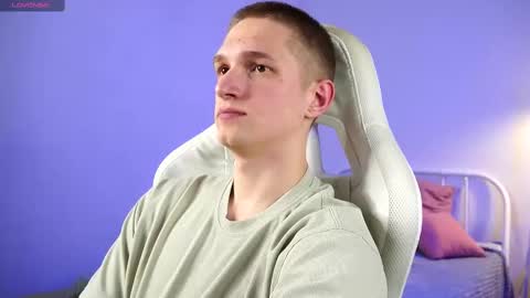 Dustyn online show from 03.02.25