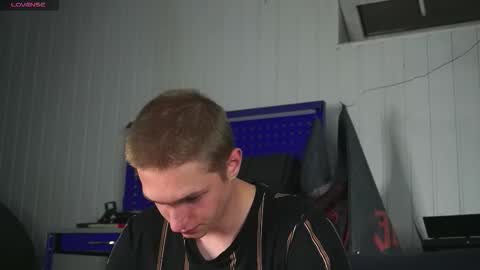 Dustyn online show from 10.07.25