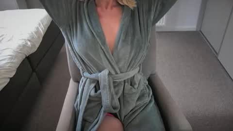 Ambertje040 online show from 02.19.25