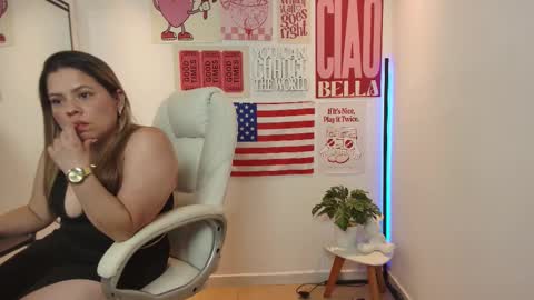 Snapshot of duullce69 chatting on 11.11.25 Dulce online show from 11.11.25