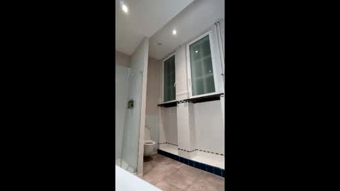 Snapshot of dvoraknorway chatting on 12.18.25 Huggy online show from 12.18.25