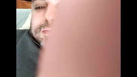 Snapshot of dwizziz chatting on 10.31.25 Ivan online show from 10.31.25