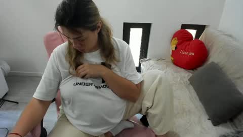 Snapshot of dyanakaylin chatting on 06.04.26 dayana online show from 06.04.26