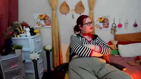 Snapshot of dyannelovee chatting on 12.08.24 Dyanne online show from 12.08.24