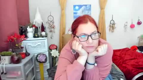 Snapshot of dyannelovee chatting on 01.29.25 Dyanne online show from 01.29.25