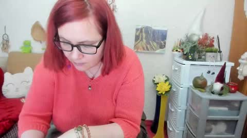 Snapshot of dyannelovee chatting on 03.02.25 Dyanne online show from 03.02.25