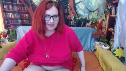 Snapshot of dyannelovee chatting on 06.07.26 Dyanne online show from 06.07.26