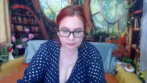 Snapshot of dyannelovee chatting on 06.10.26 Dyanne online show from 06.10.26