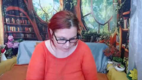 Snapshot of dyannelovee chatting on 06.12.26 Dyanne online show from 06.12.26