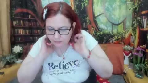 Snapshot of dyannelovee chatting on 07.13.26 Dyanne online show from 07.13.26