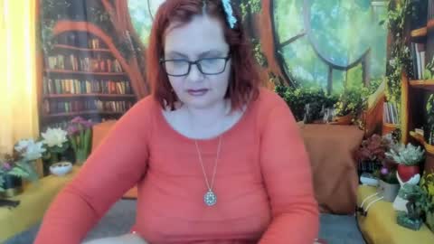 Snapshot of dyannelovee chatting on 07.28.26 Dyanne online show from 07.28.26