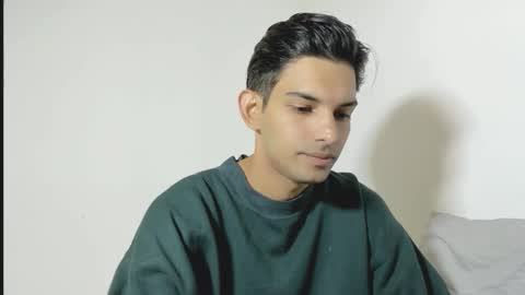 Snapshot of dylan_hoot chatting on 11.03.25 Dylan online show from 11.03.25