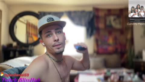 Dylan Daniel 7.8 online show from 01.07.25