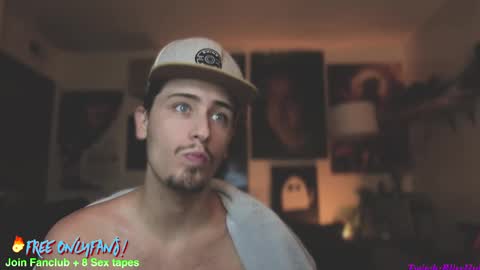 Dylan Daniel 7.8 online show from 02.21.25