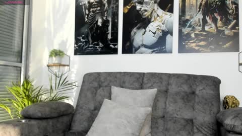 Snapshot of dylanrivera_ chatting on 12.12.24 Dylan Rivera online show from 12.12.24