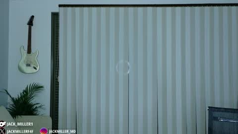 Snapshot of dylanrivera_ chatting on 12.16.25 Dylan Rivera online show from 12.16.25