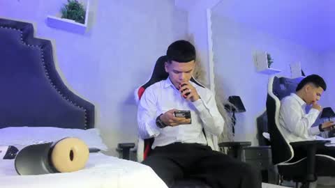 dylanroyce_ online show from 06.14.26