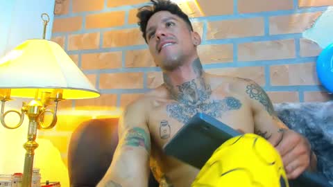 D Y L A N online show from 02.20.25