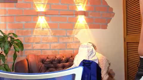 D Y L A N online show from 10.12.25