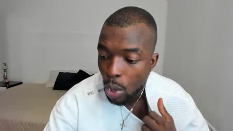 Dylan Taylor online show from 03.12.25