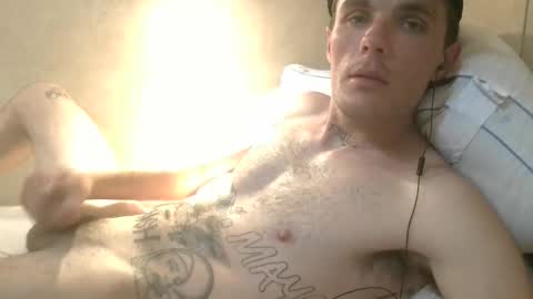 Snapshot of dylp400 chatting on 01.29.25 dylp400 online show from 01.29.25