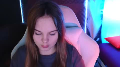 Snapshot of dyna_bae chatting on 09.10.25 Dyna online show from 09.10.25