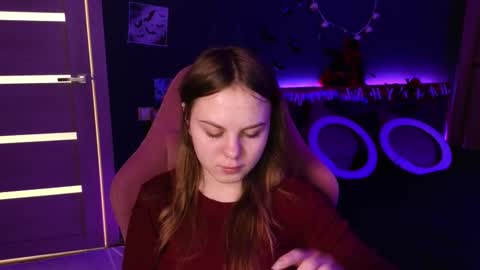 Snapshot of dyna_bae chatting on 10.28.25 Dyna online show from 10.28.25