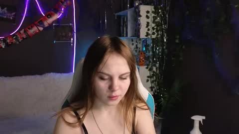 Snapshot of dyna_bae chatting on 11.02.25 Dyna online show from 11.02.25