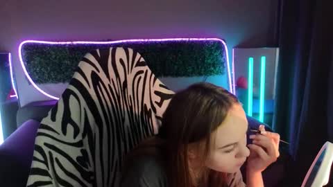 Snapshot of dyna_bae chatting on 11.14.25 Dyna online show from 11.14.25