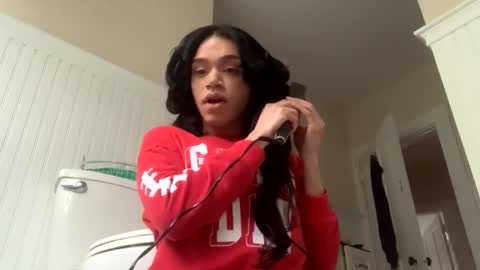 Snapshot of dynasty313 chatting on 12.19.24 Dynasty online show from 12.19.24