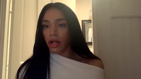 Snapshot of dynasty313 chatting on 01.11.25 Dynasty online show from 01.11.25