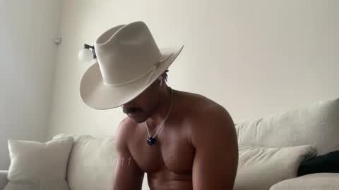 Snapshot of e13ven11 chatting on 11.30.25 Formally known as Virus of Life online show from 11.30.25