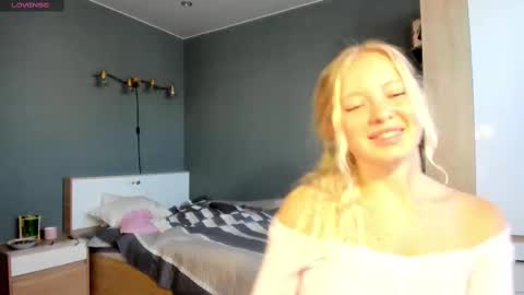 fansly - yourbestbaby online show from 03.09.25