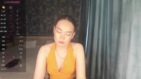 Snapshot of e_mil_y chatting on 08.01.26 Emily online show from 08.01.26