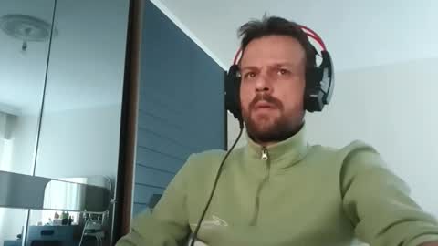 Snapshot of eaglecrm chatting on 10.26.25 eaglecrm online show from 10.26.25