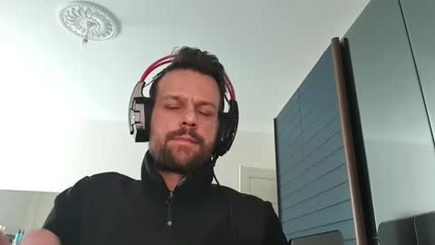 Snapshot of eaglecrm chatting on 03.21.26 eaglecrm online show from 03.21.26