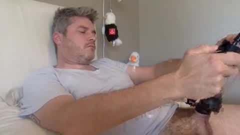 Snapshot of eagleraptor35 chatting on 11.11.25 ER35 online show from 11.11.25