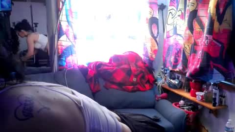 Snapshot of eandj8786 chatting on 01.15.25 Kryztal Klear Jaxx online show from 01.15.25