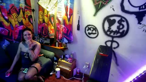 Snapshot of eandj8786 chatting on 01.21.25 Kryztal Klear Jaxx online show from 01.21.25