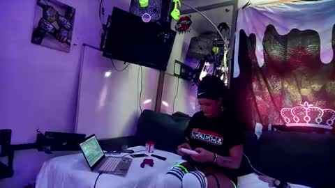 Snapshot of eandj8786 chatting on 02.23.25 Kryztal Klear Jaxx online show from 02.23.25