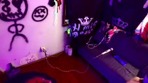 Snapshot of eandj8786 chatting on 02.26.25 Kryztal Klear Jaxx online show from 02.26.25