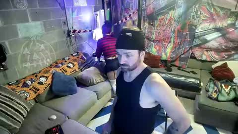 Snapshot of eandj8786 chatting on 10.23.25 Kryztal Klear Jaxx online show from 10.23.25