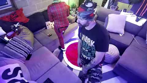 Snapshot of eandj8786 chatting on 12.15.25 Kryztal Klear Jaxx online show from 12.15.25