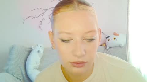 Lily online show from 04.22.26