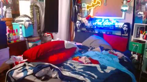 eastbayboy57 online show from 06.25.26